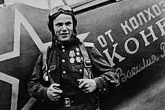 106 лет со Дня рождения Ивана Кожедуба: Главархив — о речи летчика в честь годовщины Победы
