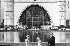 В Главархив Москвы поступили новые фото ВДНХ