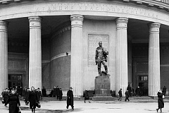 Музей под землей: Главархив – об украшении и охране памятников в метро