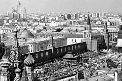 Главархив рассказал о национальных праздниках XX века через личные истории москвичей