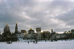 Новодевичий монастырь зимой: Главархив показал снимки москвичей, переданные в рамках акции «Московская фотолетопись»