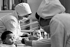 Медицинские сестры повышают квалификацию: Главархив — о реорганизации здравоохранения в 1950-х годах