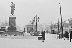 Рукотворный памятник: Главархив рассказал, как открывали памятник Пушкину